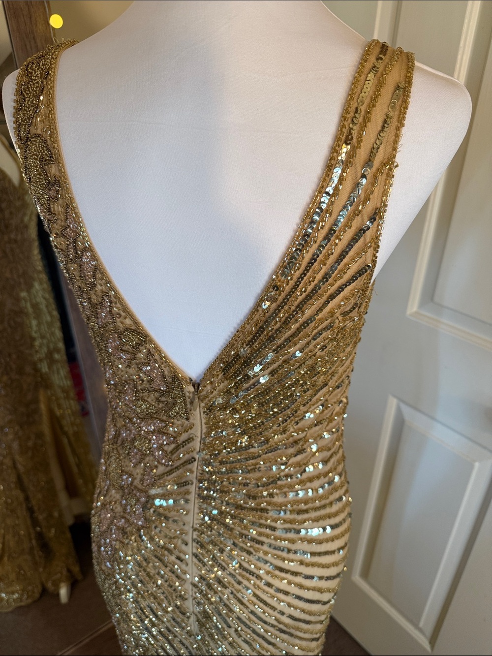 MAC DUGGAL Gold Beaded Floral Sleeveless Gown - Picture 12 of 17